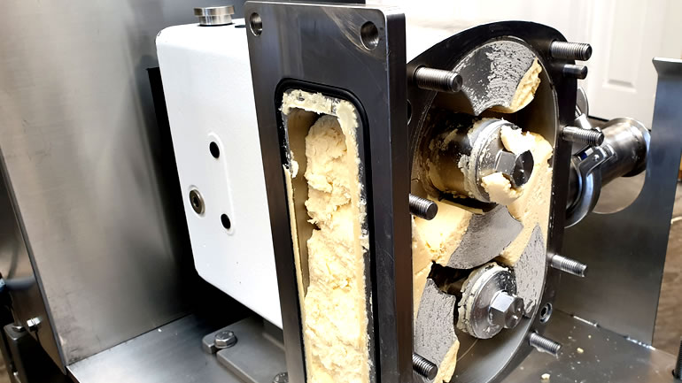 High viscosity pump for cheese